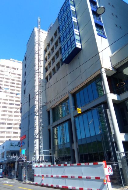 Zürich-Oerlikon / Kombiaufzug MBC 1500 - mieten