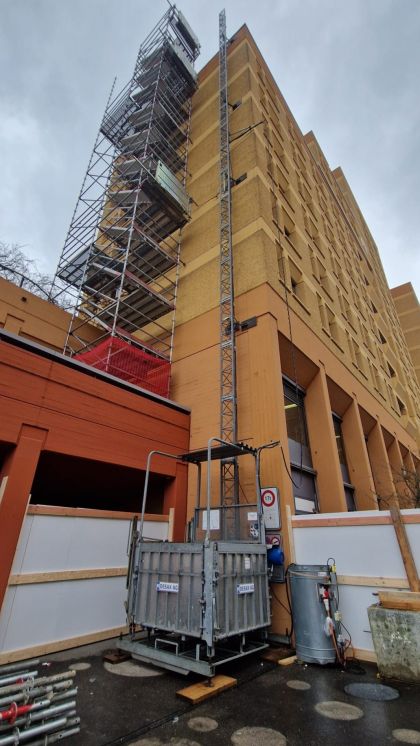 Zürich-Oerlikon / Kombilift MBC 1000 - mieten